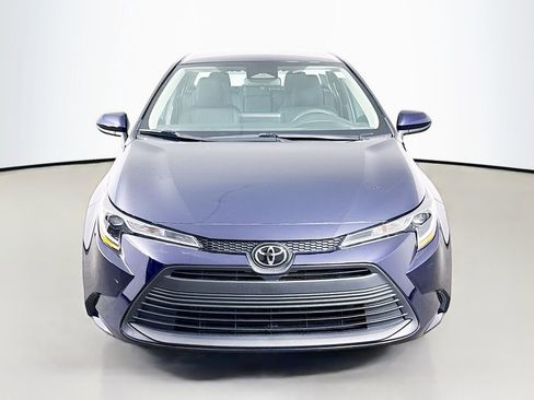Certified 2023 Toyota Corolla LE image 2
