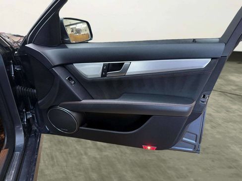 Used 2013 Mercedes-Benz C 300 C 300 Sport 4MATIC AWD 4dr Sed image 25