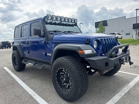 Used 2018 Jeep Wrangler Unlimited Sport S AWD/4WD image 3