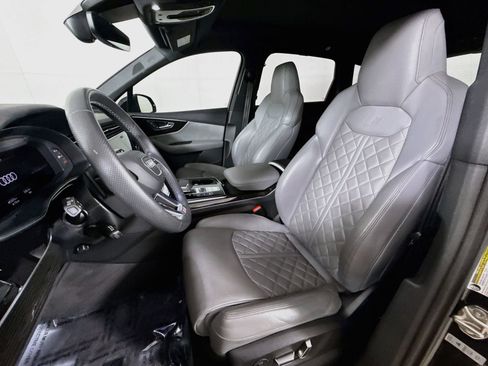 Certified 2023 Audi SQ7 Prestige w/ Sport Package AWD/4WD image 5
