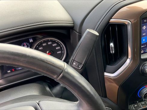 Used 2020 Chevrolet Silverado 1500 High Country w/ Technology Package image 15