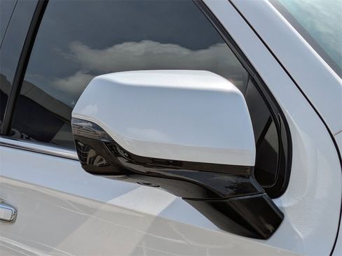 Used 2021 Chevrolet Tahoe High Country image 12