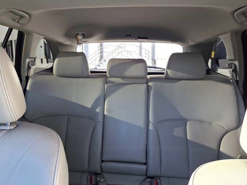 Used 2010 Subaru Outback 2.5i Limited image 14