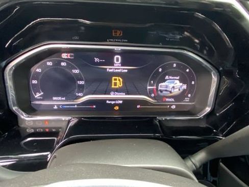 Used 2024 GMC Sierra 1500 Elevation image 24