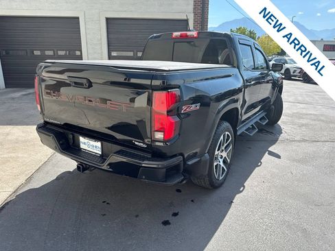 Used 2024 Chevrolet Colorado Z71 w/ Z71 Convenience Package 2 AWD/4WD image 8