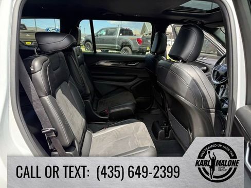Used 2023 Jeep Grand Cherokee L Laredo AWD/4WD image 34