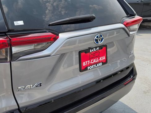 Used 2024 Toyota RAV4 SE w/ Convenience Package AWD/4WD image 14