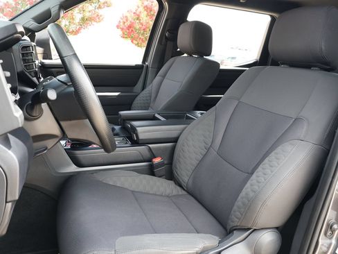 Used 2025 Toyota Tundra SR AWD/4WD image 27
