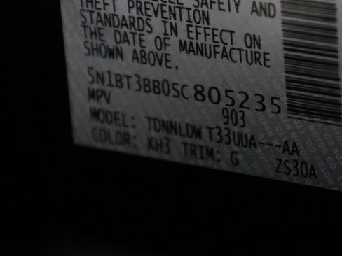 Used 2025 Nissan Rogue SV image 30