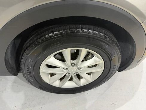 Used 2017 Kia Sorento FWD image 40