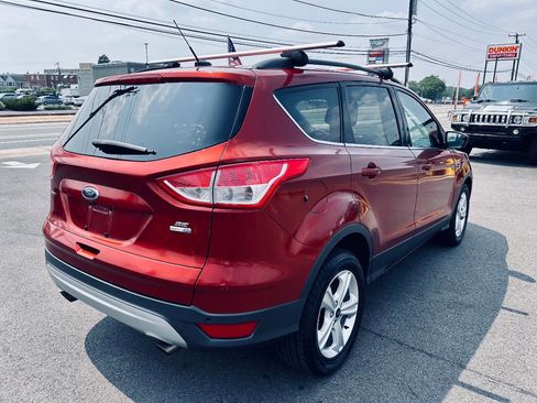 Used 2015 Ford Escape SE w/ Equipment Group 201A image 6
