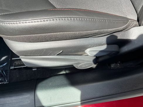 Used 2025 Jeep Compass Trailhawk AWD/4WD image 22