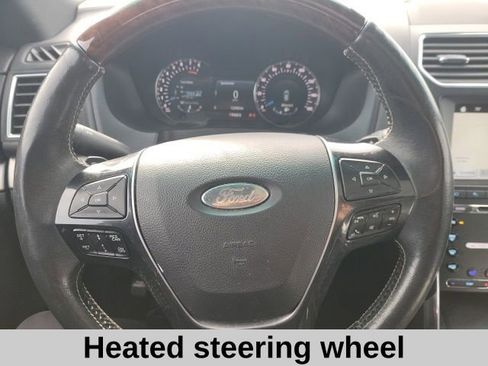 Used 2017 Ford Explorer Platinum image 13