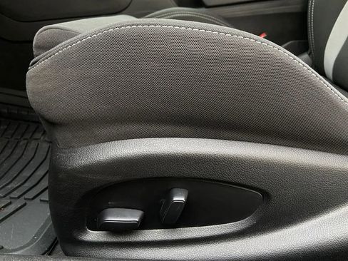 Used 2023 Chevrolet Camaro LT RWD image 17