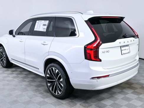 New 2026 Volvo XC90 T8 Plus w/ Protection Package Premier AWD/4WD image 3