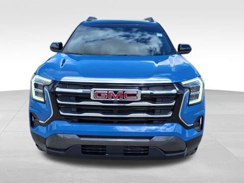 Used 2025 GMC Terrain Elevation w/ Elevation Premium Package image 2