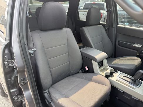 Used 2012 Ford Escape XLT AWD/4WD image 24