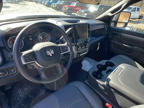 New 2025 RAM 5500 Tradesman image 18