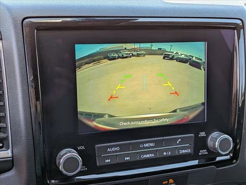 Used 2023 Nissan Frontier SV w/ Tow Package image 13