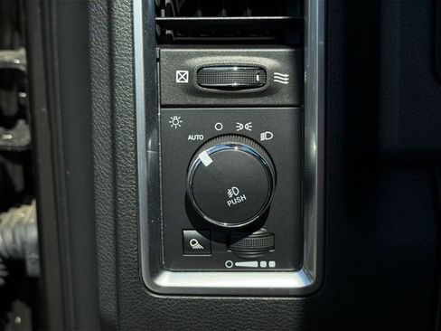 Used 2018 RAM 2500 Big Horn AWD/4WD image 33