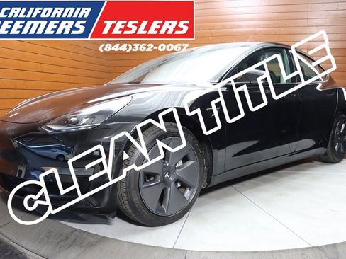 Used 2023 Tesla Model 3 Standard Range image 1