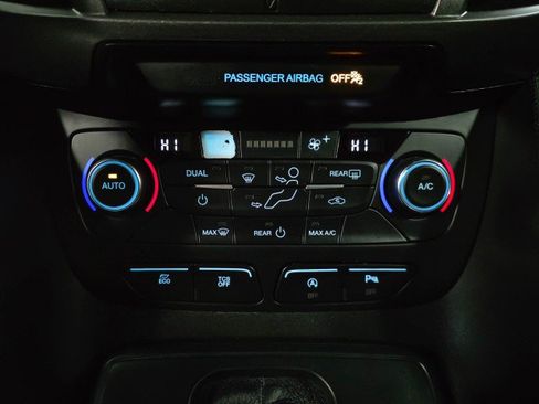 Used 2019 Ford Transit Connect XLT w/ Driver-Assist Package image 27