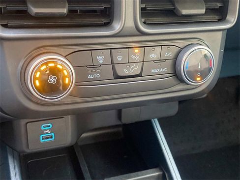 Used 2024 Ford Maverick XL image 26