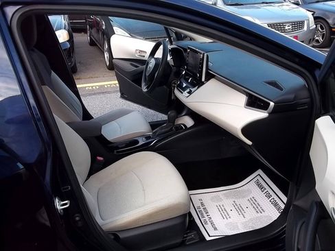 Used 2020 Toyota Corolla LE FWD image 10