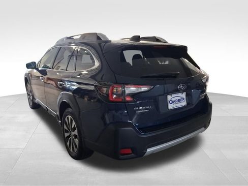 Used 2025 Subaru Outback Touring image 3