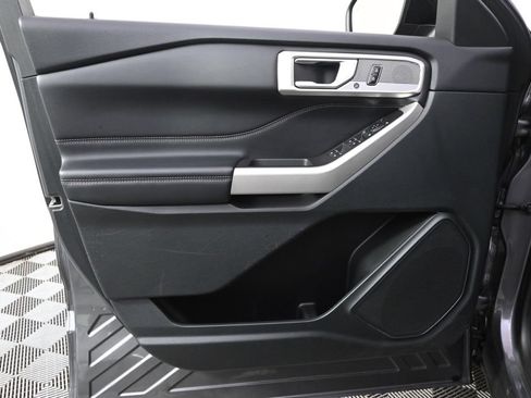 Used 2023 Ford Explorer XLT w/ Equipment Group 202A AWD/4WD image 22
