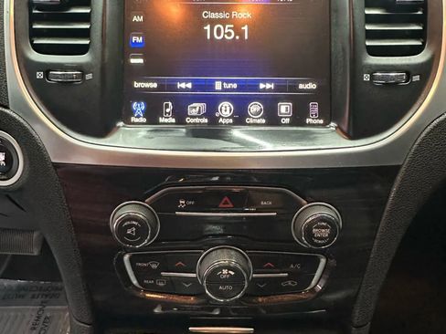 Used 2016 Chrysler 300 Limited image 15