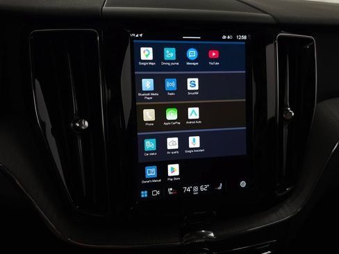 Certified 2025 Volvo XC60 B5 Plus AWD/4WD image 27