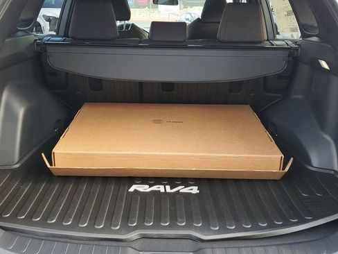 New 2025 Toyota RAV4 SE image 10