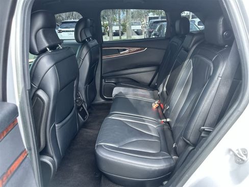 Used 2019 Lincoln Nautilus Select image 14