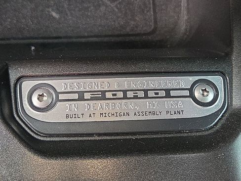 Used 2023 Ford Bronco Badlands image 19