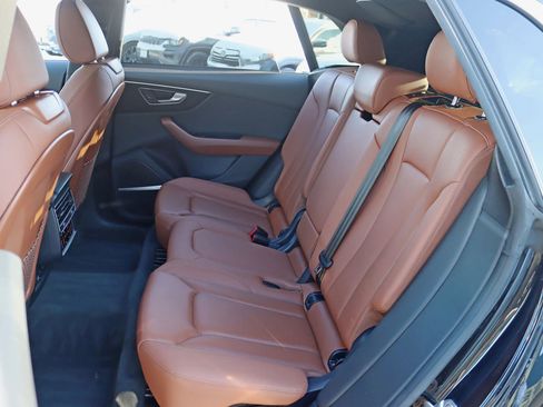 Used 2019 Audi Q8 Premium Plus w/ Premium Plus image 33