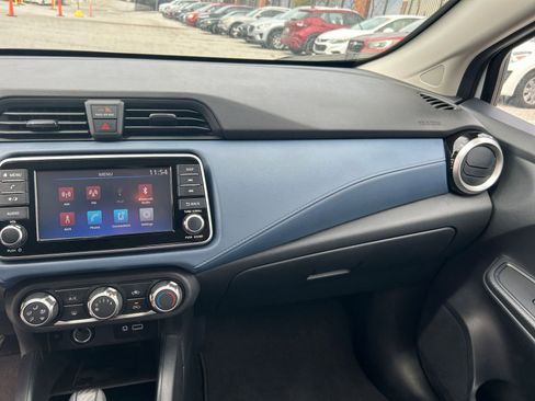 Used 2025 Nissan Versa SV image 30