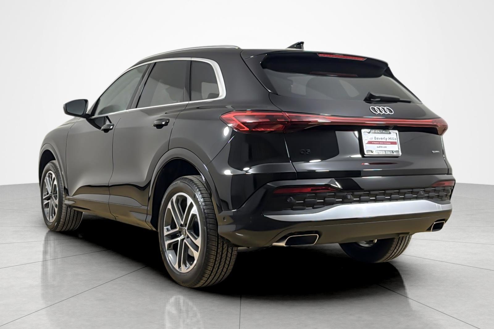 Used 2026 Audi Q5 Premium AWD/4WD image 3
