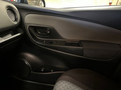 Used 2017 Toyota Yaris L image 35