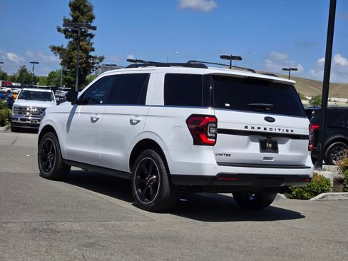 Certified 2023 Ford Expedition Limited AWD/4WD image 6