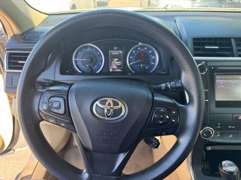 Used 2017 Toyota Camry LE image 15