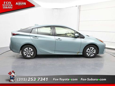 Used 2018 Toyota Prius Two image 12