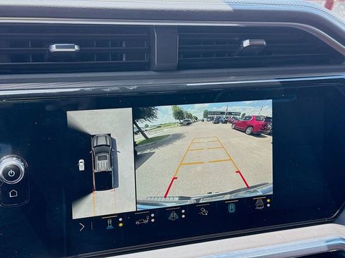 Used 2023 GMC Sierra 1500 Denali Ultimate AWD/4WD image 18
