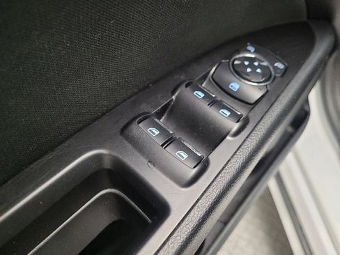 Used 2017 Ford Fusion SE w/ Fusion SE Technology Package image 27