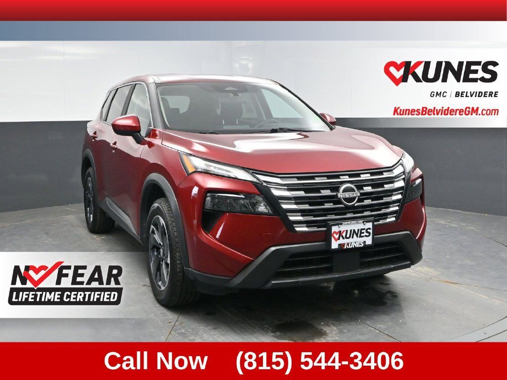 Used 2025 Nissan Rogue SV AWD/4WD image 1