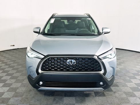Certified 2024 Toyota Corolla Cross XLE w/ Convenience Package FWD image 8