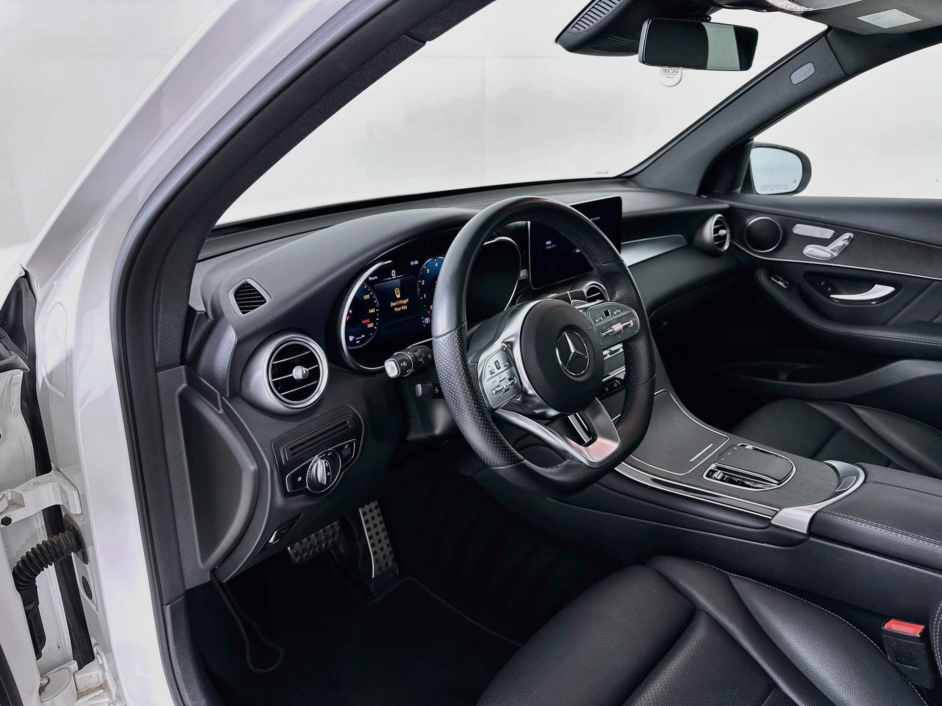 Used 2022 Mercedes-Benz GLC 300 image 10