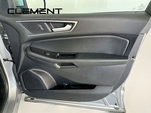 Used 2020 Ford Edge SEL image 32