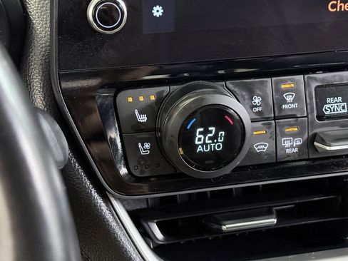 Used 2024 Toyota Grand Highlander Limited image 30