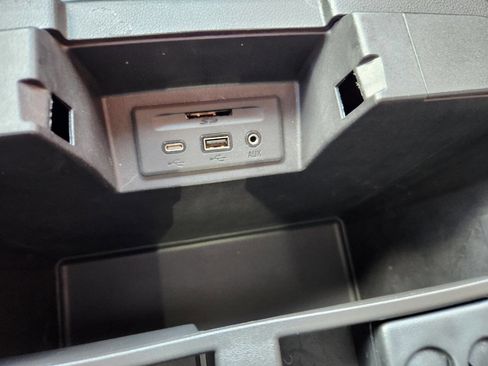 Used 2022 Chevrolet Silverado 1500 LT Trail Boss w/ Convenience Package II image 29